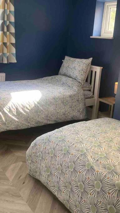 Spacious Semi-Detached Southsea House, Free Parking On Drive Portsmouth Luaran gambar