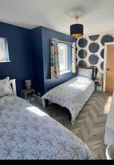 Spacious Semi-Detached Southsea House, Free Parking On Drive Portsmouth Luaran gambar