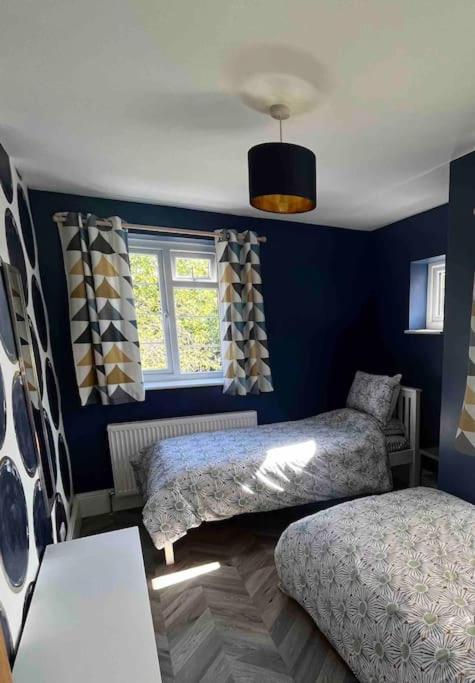 Spacious Semi-Detached Southsea House, Free Parking On Drive Portsmouth Luaran gambar