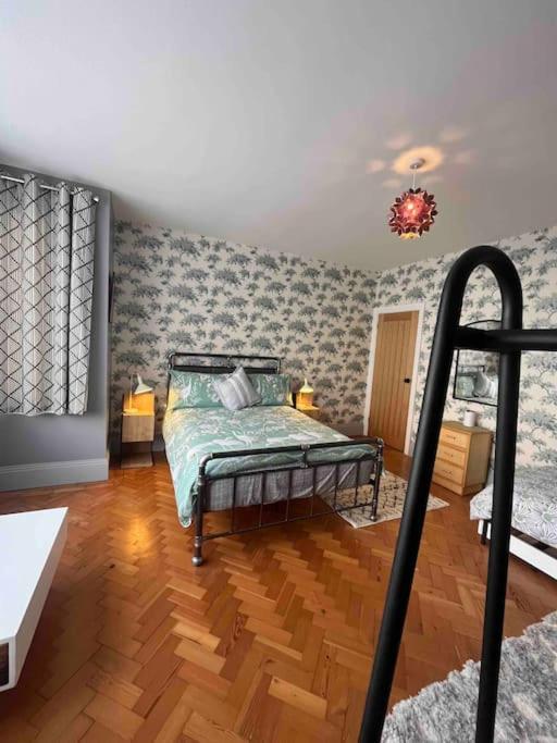 Spacious Semi-Detached Southsea House, Free Parking On Drive Portsmouth Luaran gambar