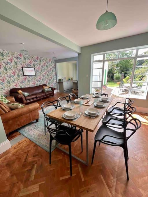 Spacious Semi-Detached Southsea House, Free Parking On Drive Portsmouth Luaran gambar