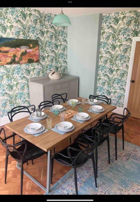 Spacious Semi-Detached Southsea House, Free Parking On Drive Portsmouth Luaran gambar