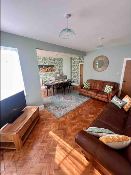 Spacious Semi-Detached Southsea House, Free Parking On Drive Portsmouth Luaran gambar